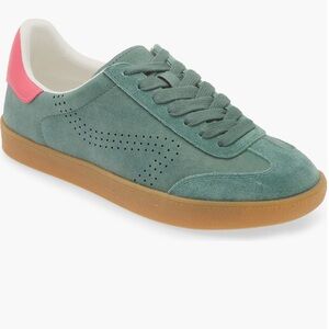 Steve Madden adidas like green sneakers. Worn once like new